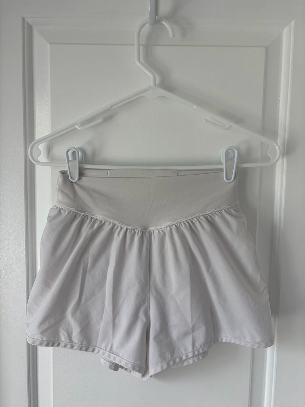 OFFLINE by Aerie White Real Me High-Waist Flowy Shorts XS
